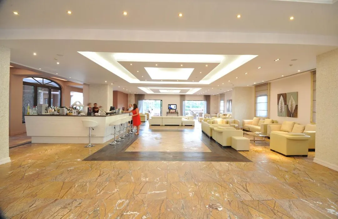 Utopia Resort & Spa-1